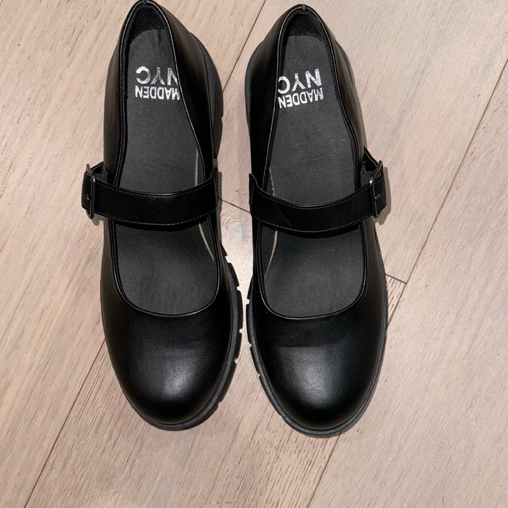 Madden NY Mary Janes NWOT size 10 black